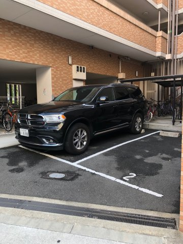 エス・キュート上本町イースト　BRAVI不動産の駐車場|【エス・キュート上本町イースト】駐車場があるので、車を買う予定の方も安心です