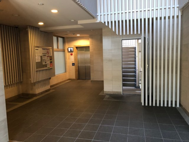 エス・キュート上本町イースト　BRAVI不動産のロビー|【エス・キュート上本町イースト】ロビーです