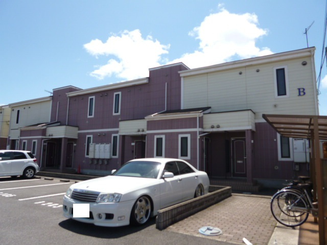 クレスメントＢの外観