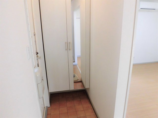 KUWA　HOUSEの玄関