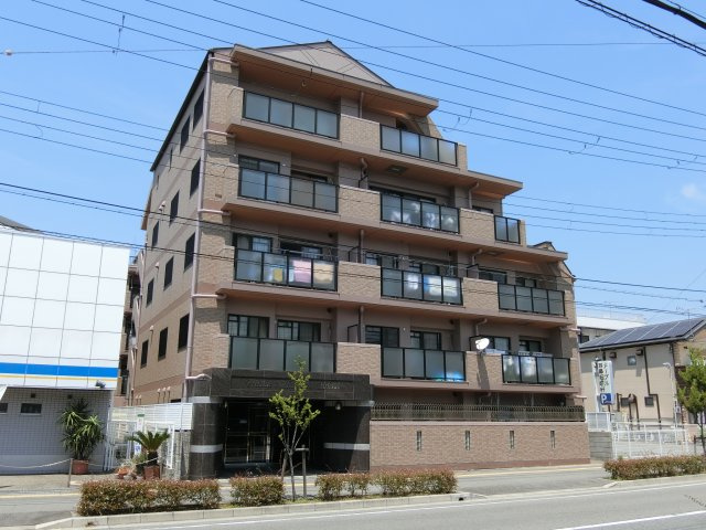 プレステージ西明石パークサイドの外観|タイル張りの外観　高級感があります