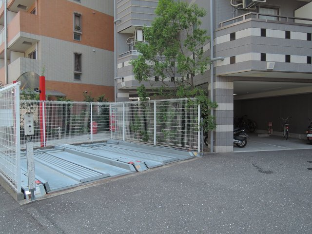 【駐車場】 | ラ・フォンテ摂津富田