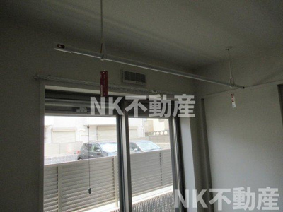 【設備】 | サン・メゾンC棟（東花園賃貸） | 室内物干しです