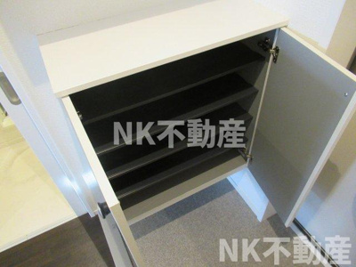 【玄関】 | サン・メゾンC棟（東花園賃貸） | シューズボックスです