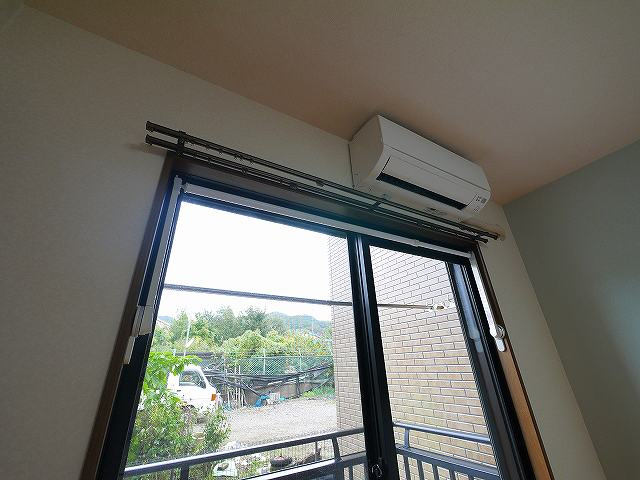 ミューム高円の設備|室内物干しもついていてます。