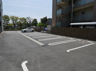 【駐車場】 | ミミエデン仲畑の駐車場