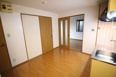 【居間・リビング】 | パステルハイツ | ＤＫ　7.3帖