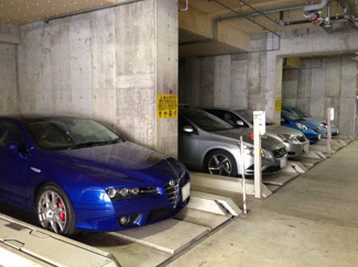 【駐車場】