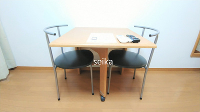 【設備】 | ニュー シャルマン | テーブル・イス