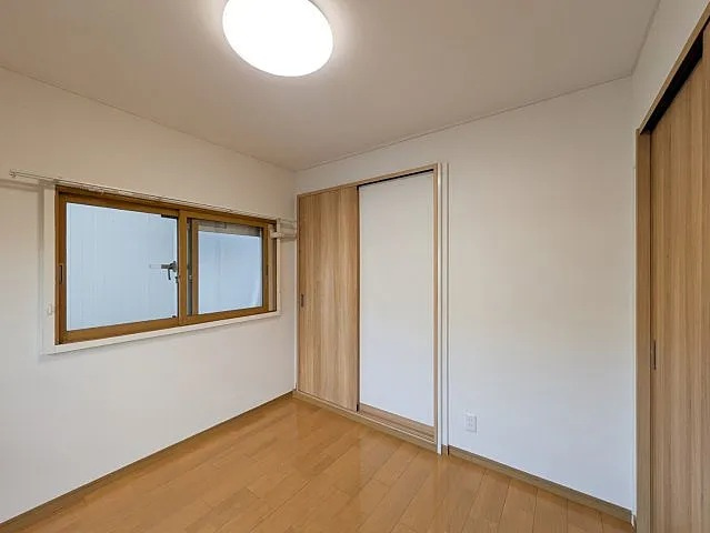 ニューライフ岡本の居間・リビング