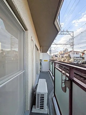 ニューライフ岡本のバルコニー