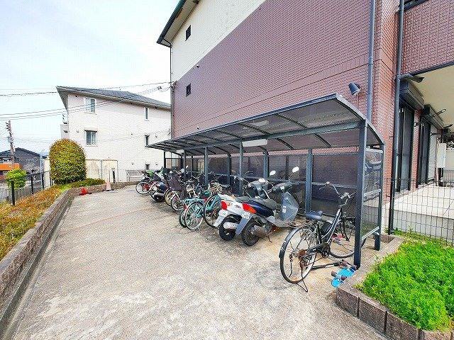 ウイングス梅美台のその他共用部分|自転車置き