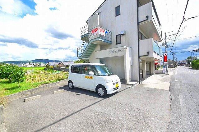 TMビルⅡの駐車場|駐車場に車を止められます