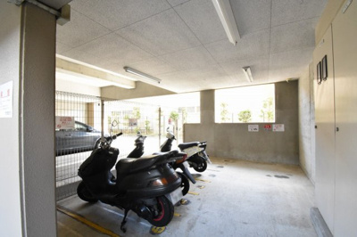 【その他共用部分】 | クリオ鴨居　参番館 | バイク置場