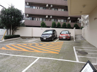【駐車場】