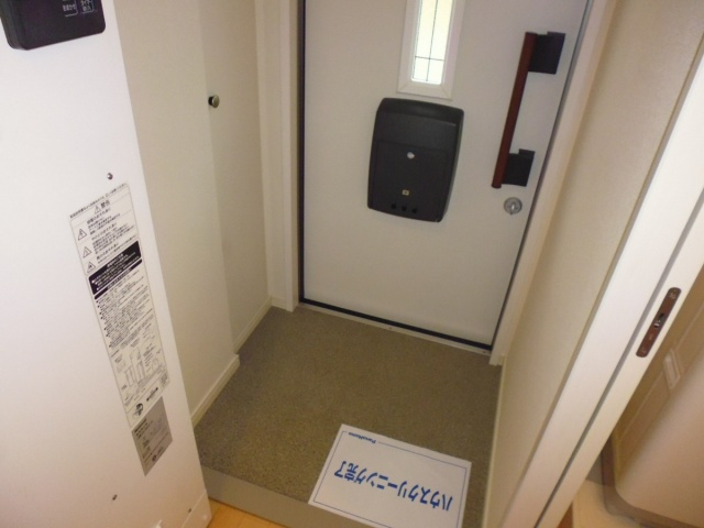 アクイラ伊川谷の玄関