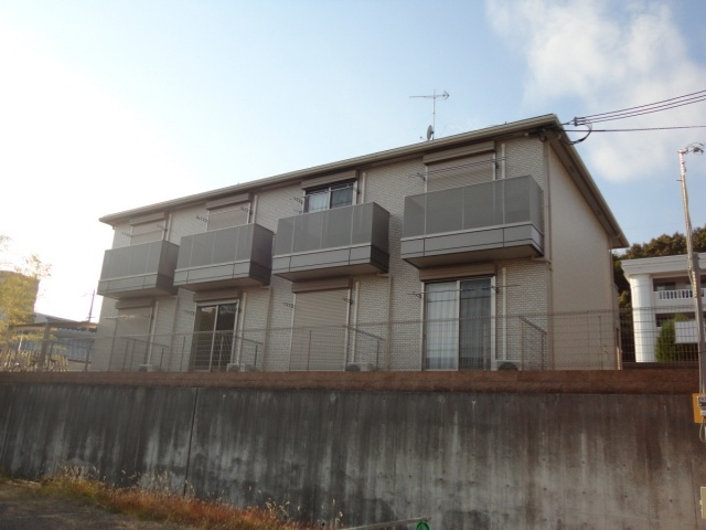 アクイラ伊川谷の外観