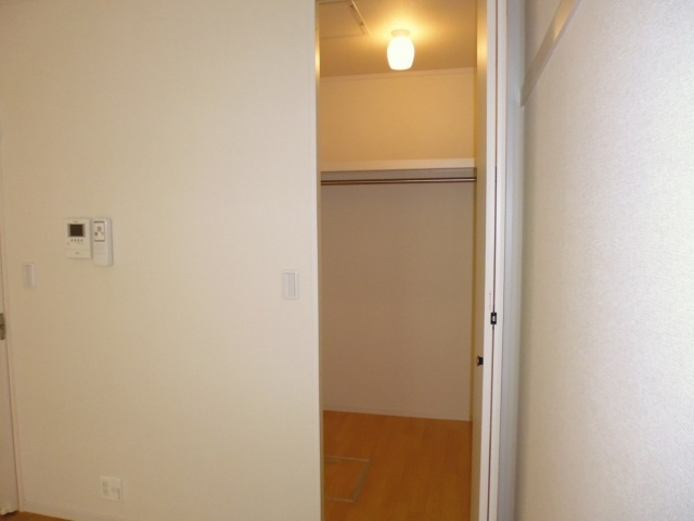 アクイラ伊川谷の収納|ウォークインクローゼット