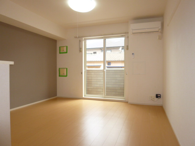 エム・トリトンの居間・リビング