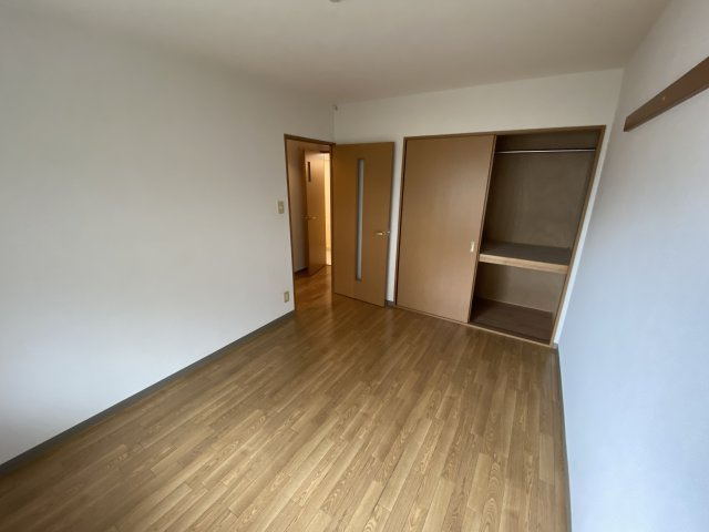 Spirits Shere Bの洋室