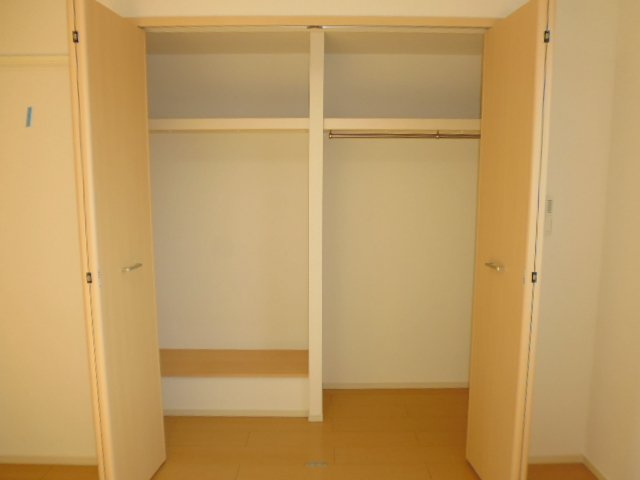 サフランCの収納|クローゼット