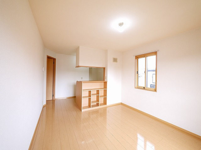 グランシャリオ（八条）の居間・リビング|使いやすいリビングです