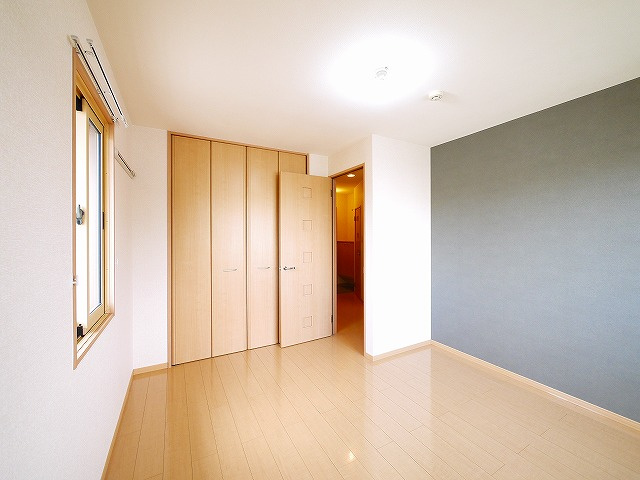 グランシャリオ（八条）の居間・リビング|ゆったりとしたリビングです