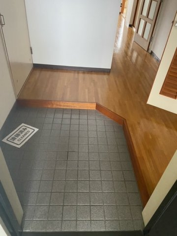 パルピアマンションの玄関