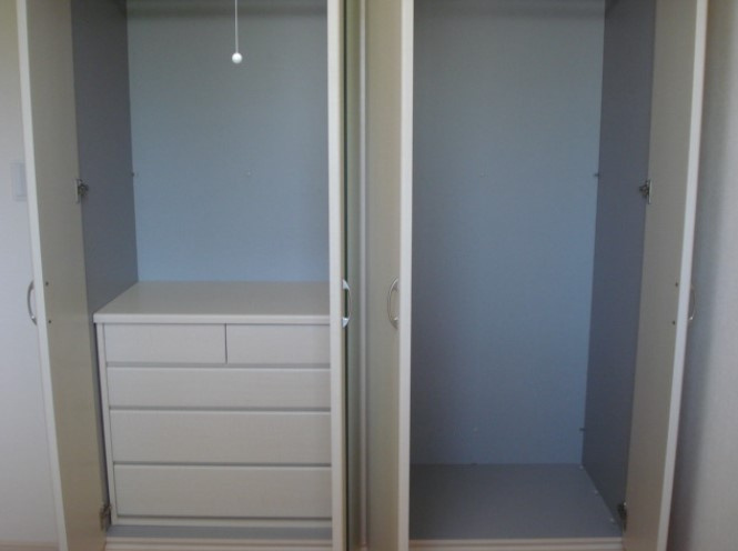 フラワーハウスの収納|こまごまとしたものを収納できそうですね