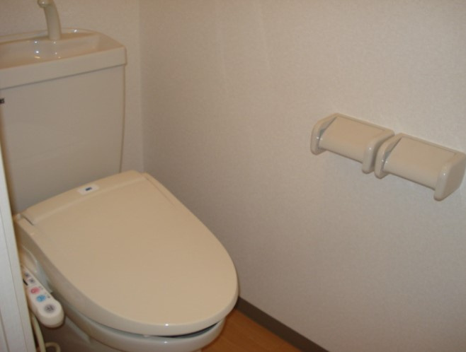 フラワーハウスのトイレ|コンパクトで使いやすいトイレです