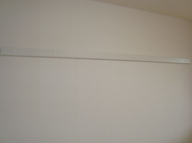 フラワーハウスの設備|洋室・ハンガーフック