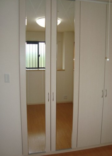 フラワーハウスの設備|おしゃれな全身写鏡