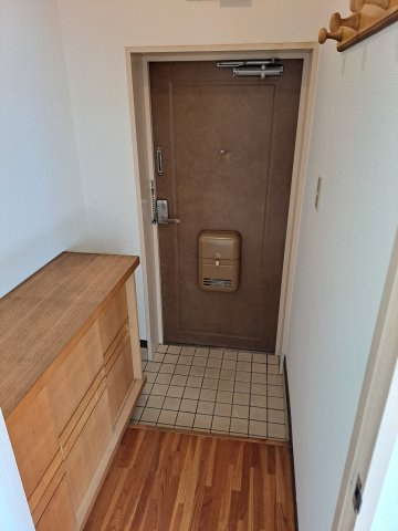 【玄関】 | ファミーユ船橋 | スッキリまとまった玄関です