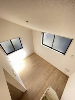 【展望】 | アイザックヒルズ百合丘 | ロフトからの景観です！開放感のある洋室6.9帖のお部屋です☆