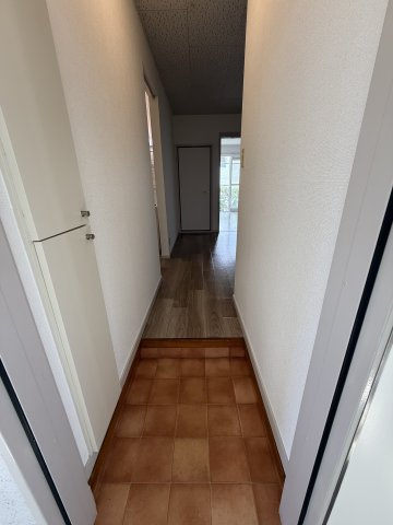 【玄関】 | ハイツアザレア | 玄関ホールにはシューズボックスもついてます
