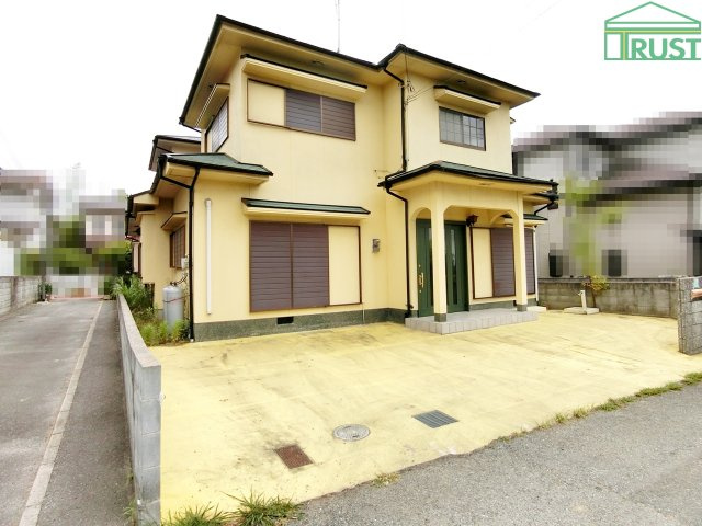 魚住町金ケ崎　中古戸建の外観