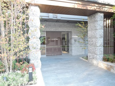 【エントランス】 | クレヴィア草津