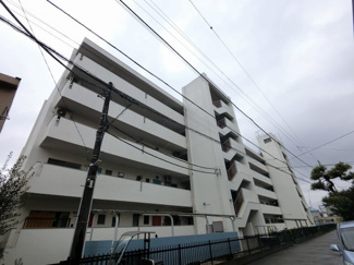 【外観】 | 南向きにつき陽当り良好です♪
