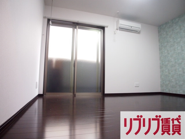 ティアラ本千葉の居間・リビング