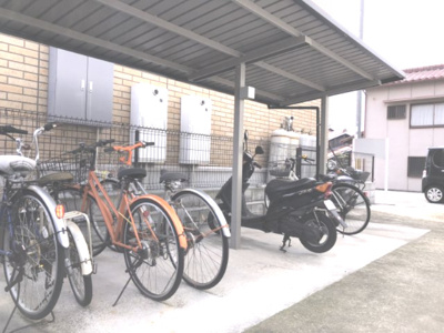 【その他共用部分】 | ハイツ安達 | 駐輪場