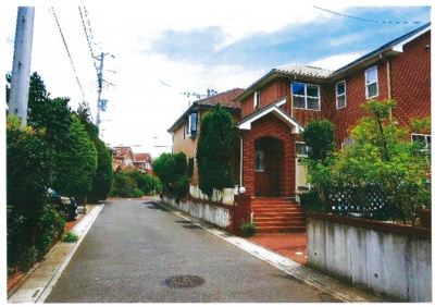 【前面道路含む現地写真】 | 伊奈町小室定期借地権付中古戸建 | 前面道路含む現地写真です