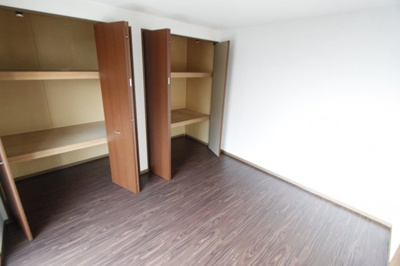 【洋室】 | グローリータウンＢ | 使い勝手のいい洋室です