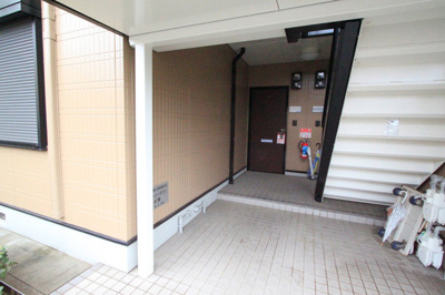 【玄関】 | グローリータウンＢ | きれいな玄関です