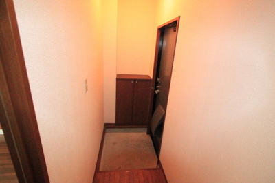 【玄関】 | グローリータウンＢ | シンプルで使いやすい玄関です