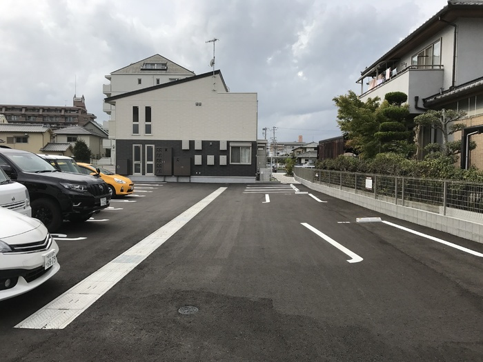 エソラソレーユ田寺東の駐車場