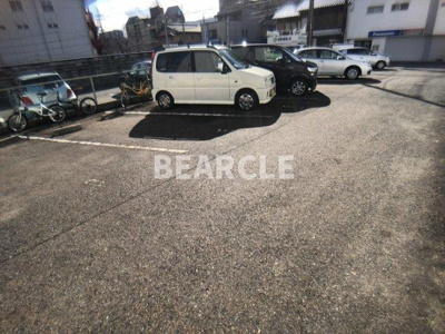 【駐車場】 | グランコートビワコ | 駐車場があるので、車を買う予定の方も安心です
