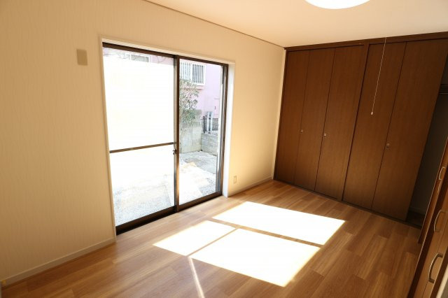 萩山町１丁目貸家の洋室|１Ｆ洋室約６帖