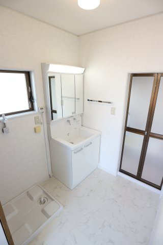 萩山町１丁目貸家の洗面所