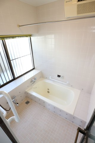 萩山町１丁目貸家の浴室