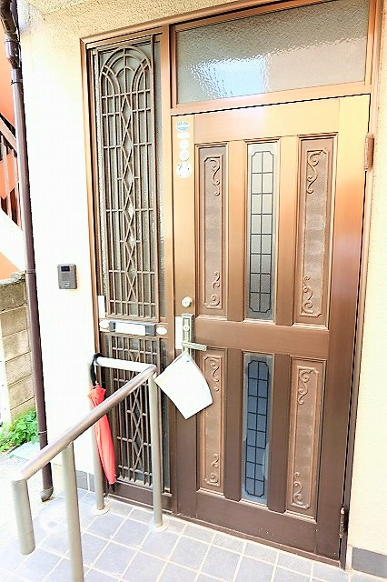 須田貸家のエントランス